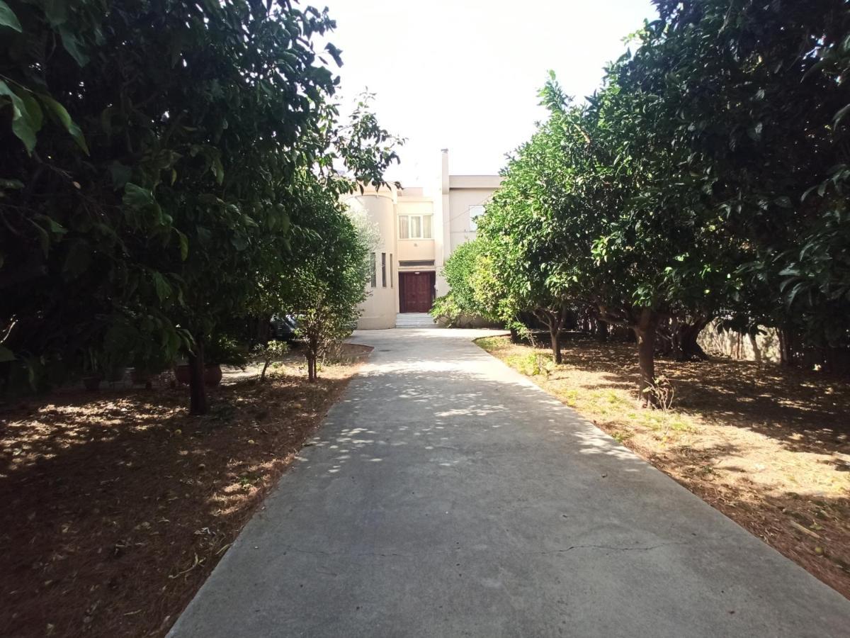 Σπίτι Στο Ρίο Πατρών Με Κήπο - Detached House In Rio With Garden Apartment Exterior photo